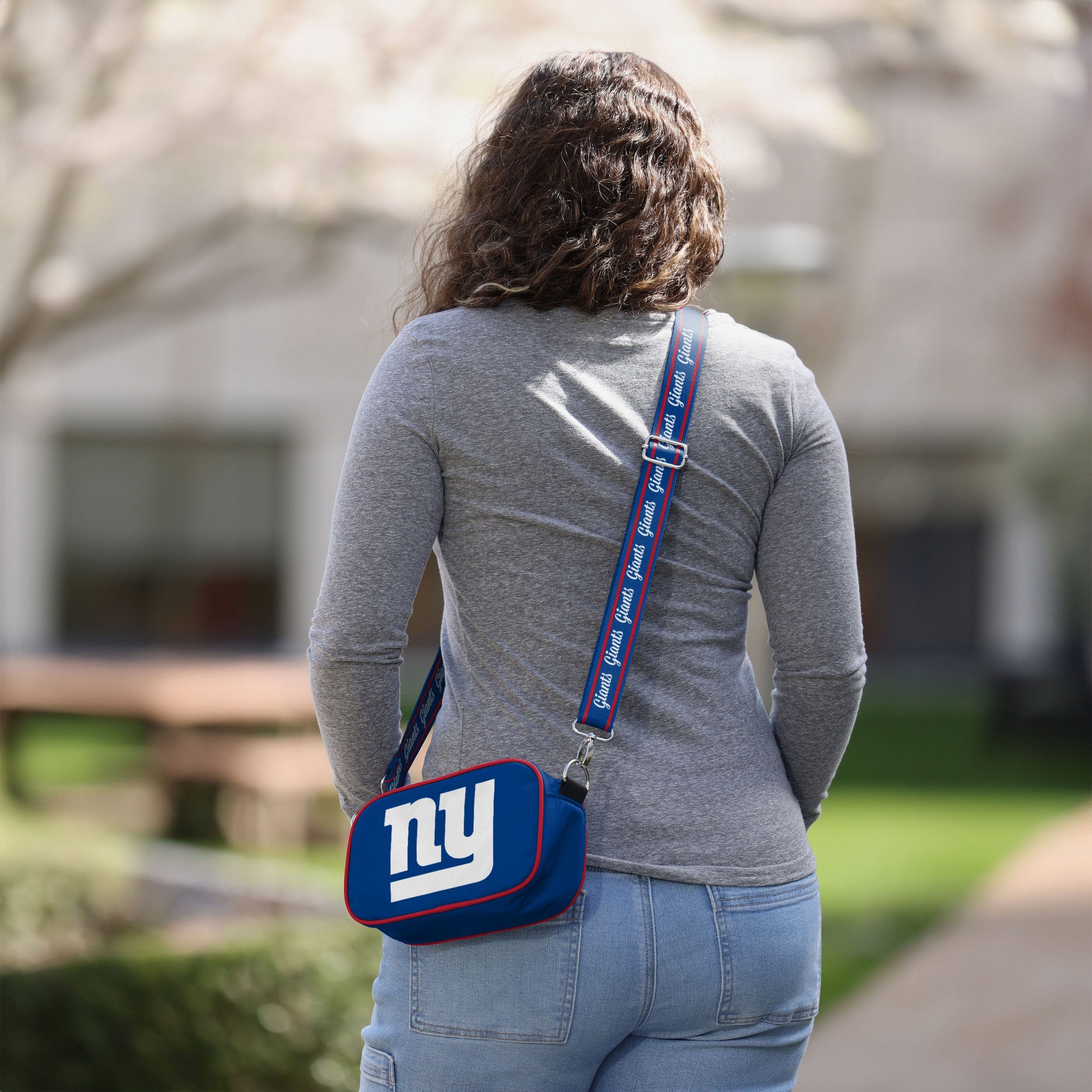 New York Giants Team Logo Crossbody Bag - Show Your Team Spirit!