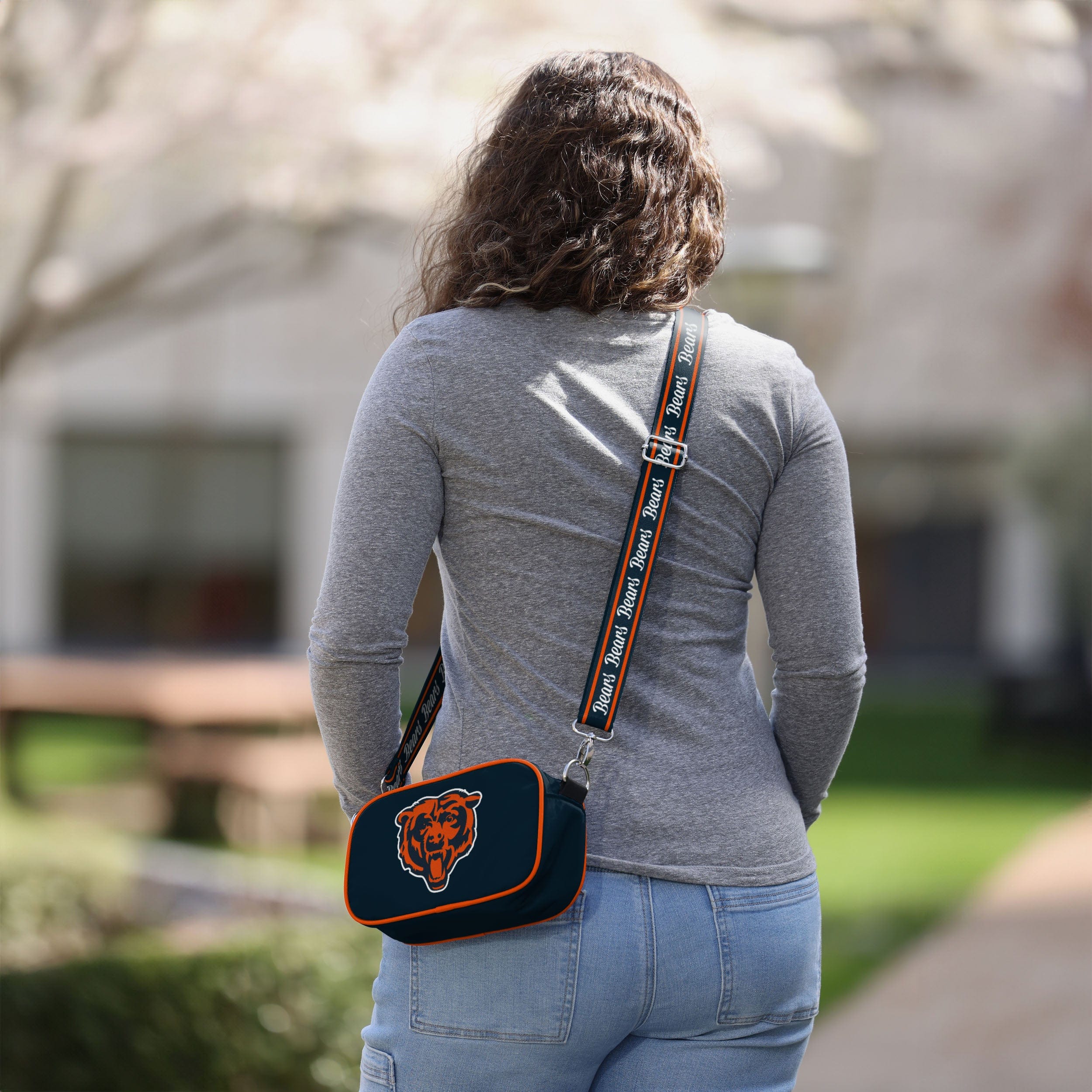 Chicago Bears Team Logo Crossbody Bag - Show Your Team Spirit!
