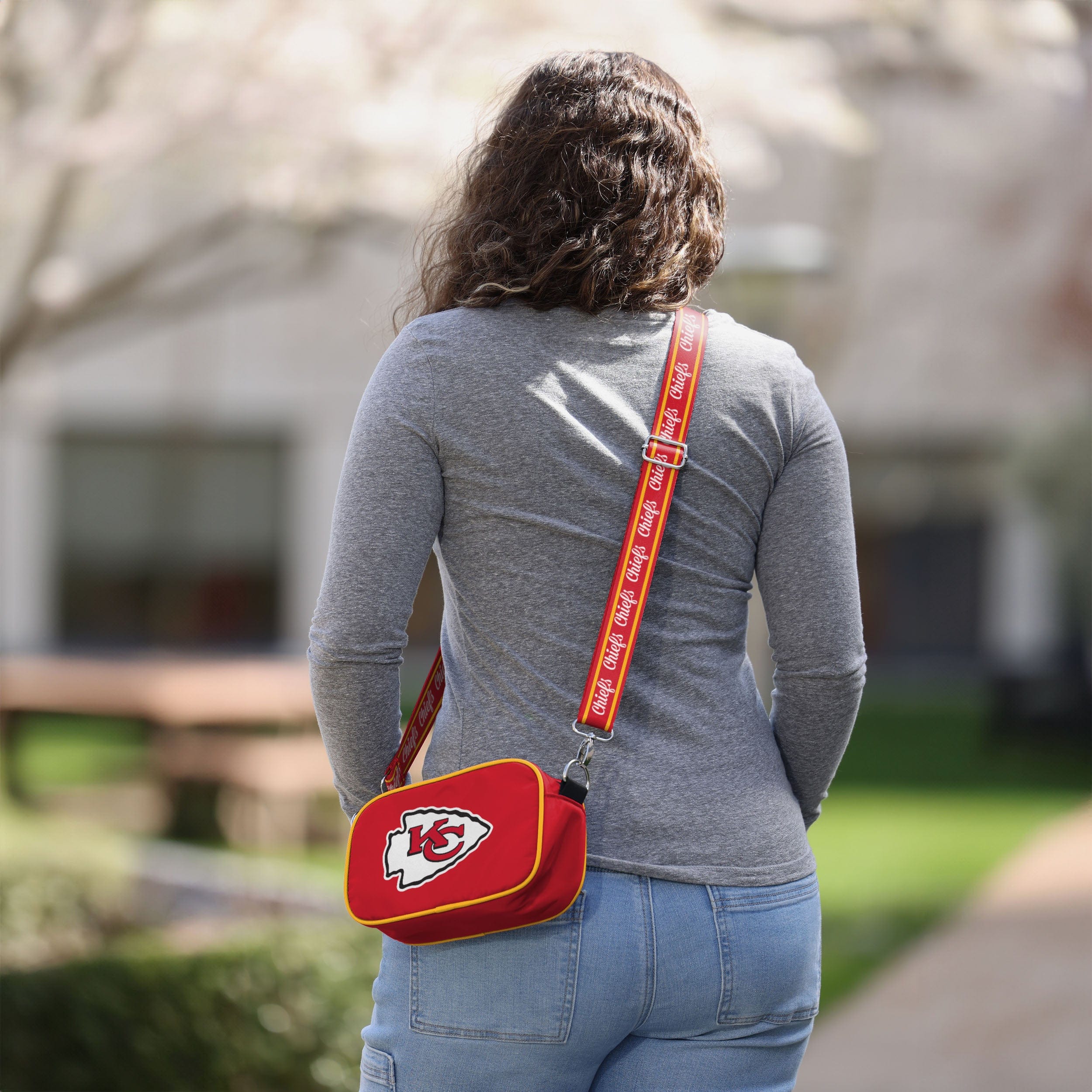 Kansas City Chiefs Team Logo Crossbody Bag - Show Your Team Spirit!