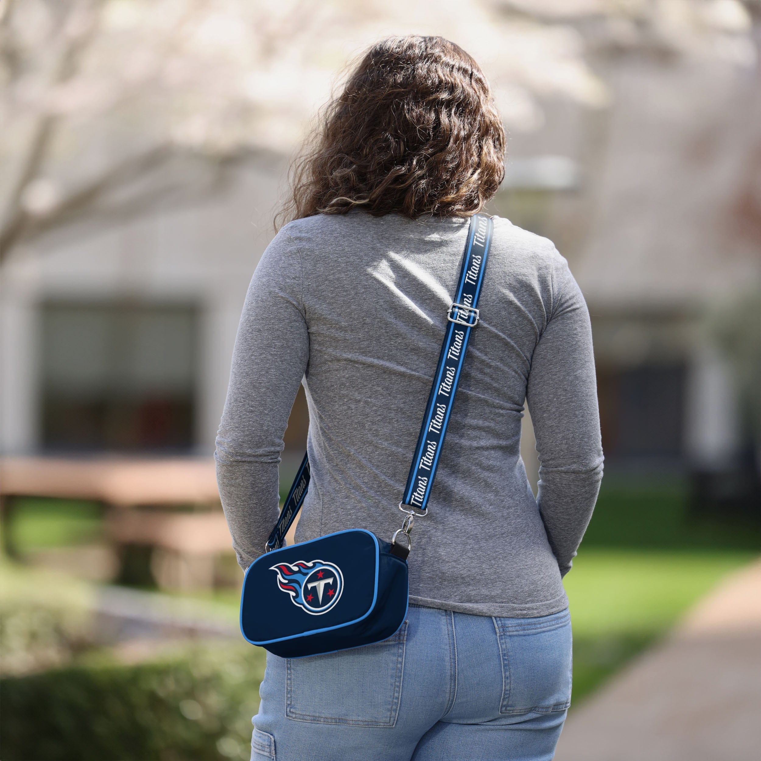 Tennessee Titans Team Logo Crossbody Bag - Show Your Team Spirit!